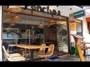 los ponchos machupicchu restaurant