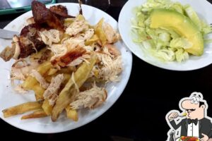 Mega Pollos A La Brasa Pío Pío